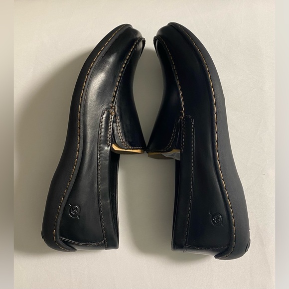 NWT Born Leather Sip-On Loafers - Picture 6 of 16